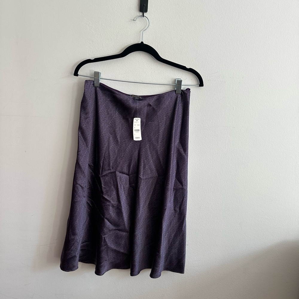 Brooks brothers silk skirt. Size US 4. New with tags.